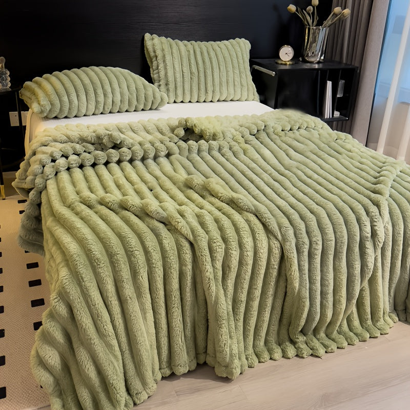 Luxury Faux Rabbit Fur Throw Blanket – Ultra Soft All-Season Cozy Blanket