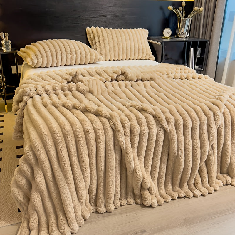 Luxury Faux Rabbit Fur Throw Blanket – Ultra Soft All-Season Cozy Blanket