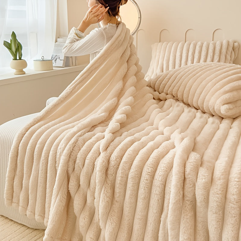 Luxury Faux Rabbit Fur Throw Blanket – Ultra Soft All-Season Cozy Blanket