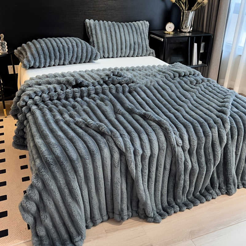 Luxury Faux Rabbit Fur Throw Blanket – Ultra Soft All-Season Cozy Blanket